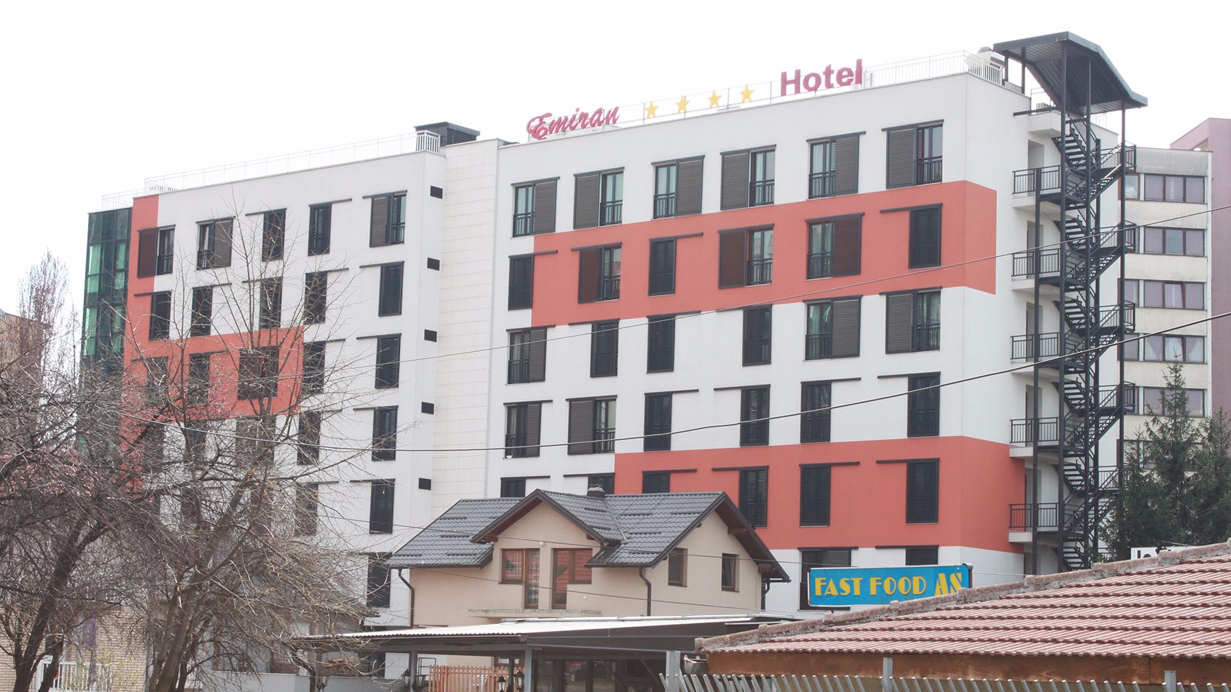 Hotel Emiran